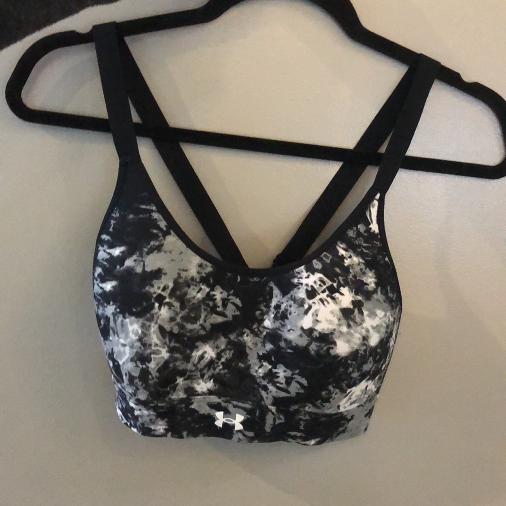 Black and White Under Armour sports bra - Picture 7 of 9